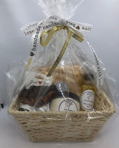 Gift Hamper Basket with Tissue Box, Bread Basket, Coasters and Linen N –  Nobbys